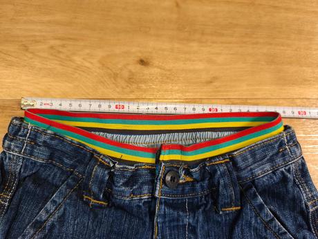 Džinové kraťasy, 110