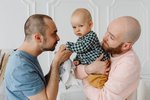 Náhradní mateřství pro gay pár. Máte zkušenost?