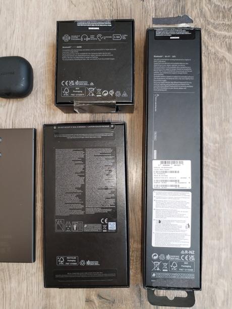 Mt samsung galaxy s24 ultra, hodinky, sluchátka, samsung