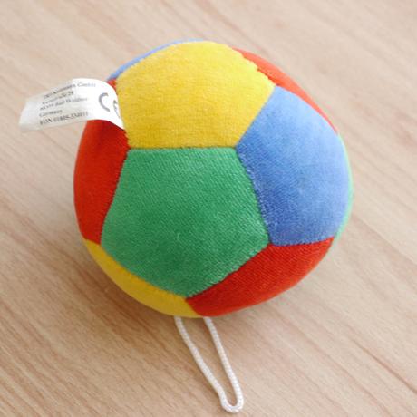 Plysovy micek chrastici - pro miminka,