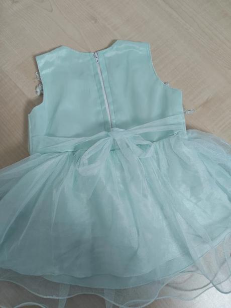 Šatičky pro družičku, 68