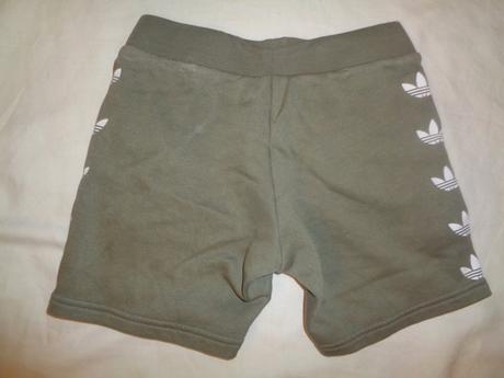 Khaki bavlněné šortky adidas 5/6 let, adidas,116