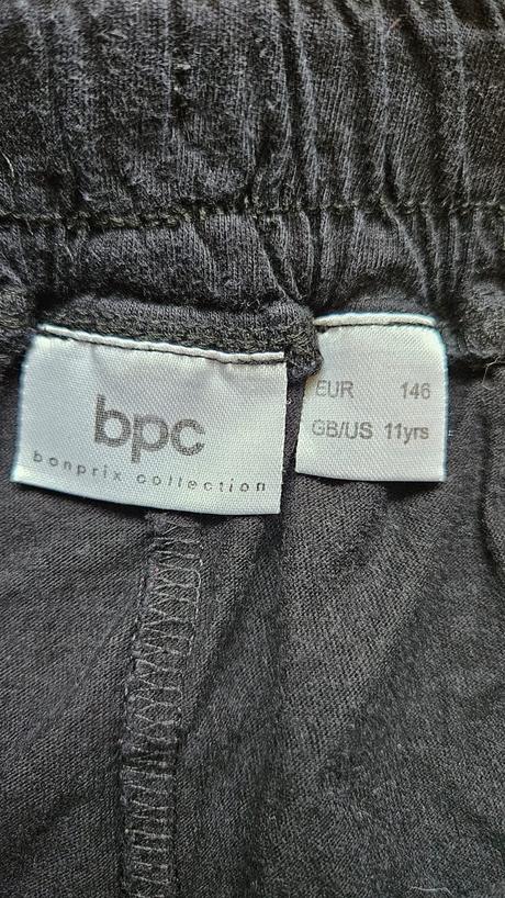 Chlapecké bavlněné kraťasy bonprix 146 černé, bonprix,146