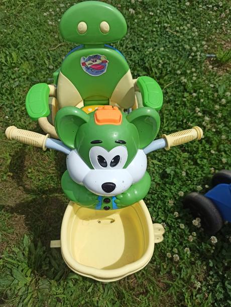 Tříkolka a odrážedlo,