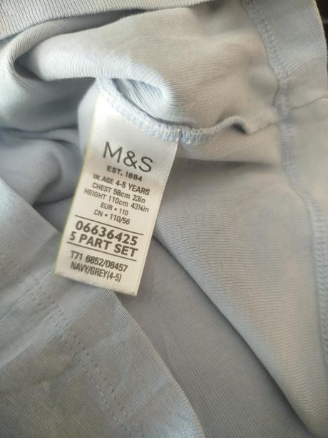 Tílko zn. marks & spencer vel.104, marks & spencer,104