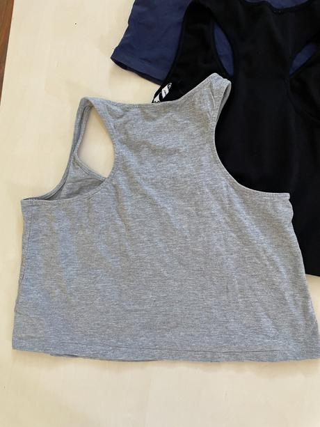 Crop topy, vel cca s/m i méně, reserved, pure smar, s