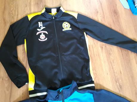 2x mikina, lewro,158