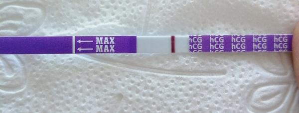 Testování na těhotenství 10 dní po ovulaci. Objevili jste na testu ducha?