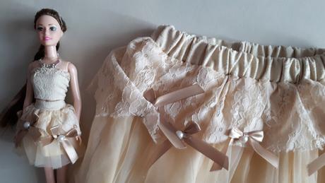 Panenka "barbie" se stejnou sukýnkou pro holčičky,