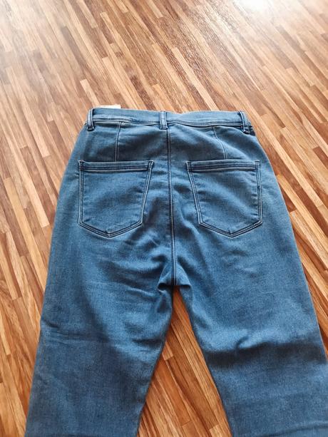 Kapri, kraťasy, takko,34