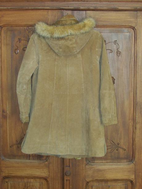 Kožený kabát z vepřovice, 38