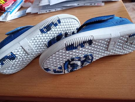 Tenisky do tělocvičny 30, decathlon,30