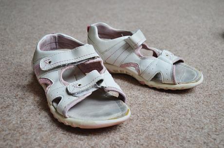 Sandály, 29