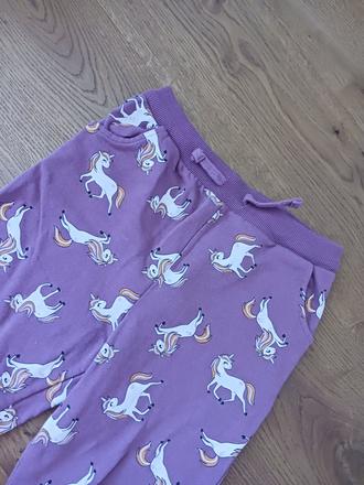 Tepláčky č.140, 140