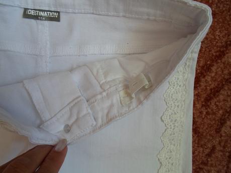Bílé kraťasy kraťásky šortky s krajkou, 158