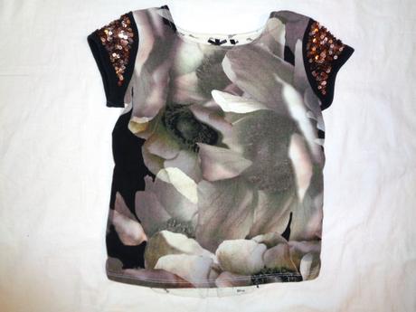 Překrásné květované tričko - vzadu mašličky, next,116