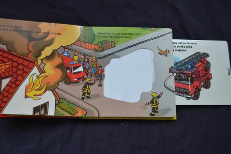 Kniha vozidla.vysouvací a zbarvující se obrázky,