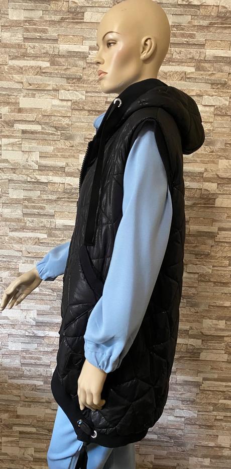 Krásná černá vesta, m