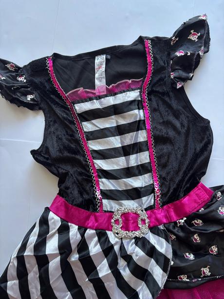 An3/ kostým pirátka - v.9/10 let,