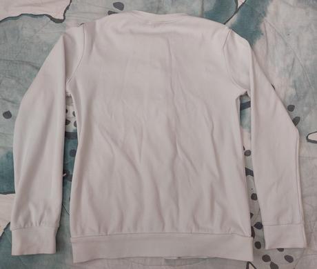 Mikina zdobené kamínky a perličkami, 146