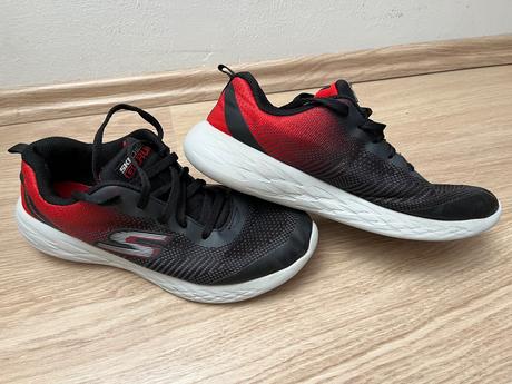 Lehounké tenisky, skechers,39