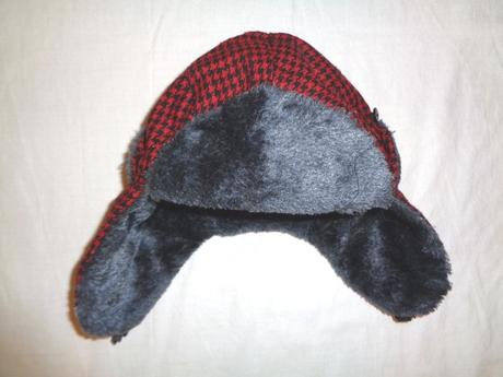 Luxusní červenošedá ušanka, h&m,110