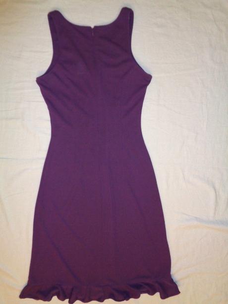 Nádherné fialové šaty s volánkem - velikost 34, xs