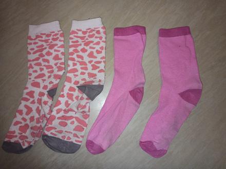 Dva páry ponožek cca 4 - 7 let, 110