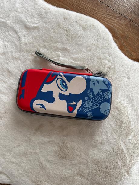 Pouzdro na nintendo mario, 