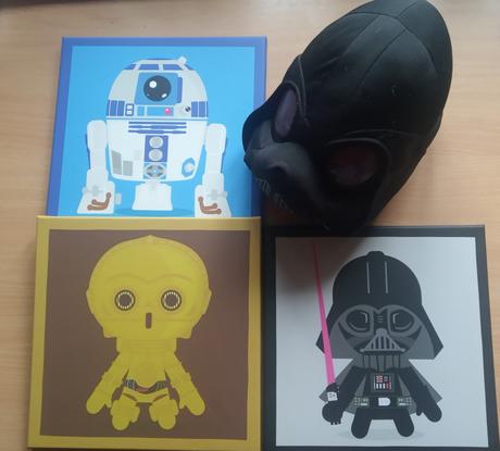 Obrázky na zeď + plyšák + hra star wars, 