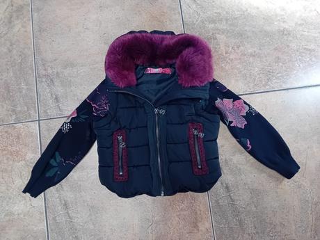 Vesta desigual, vel. 110/116, desigual,110