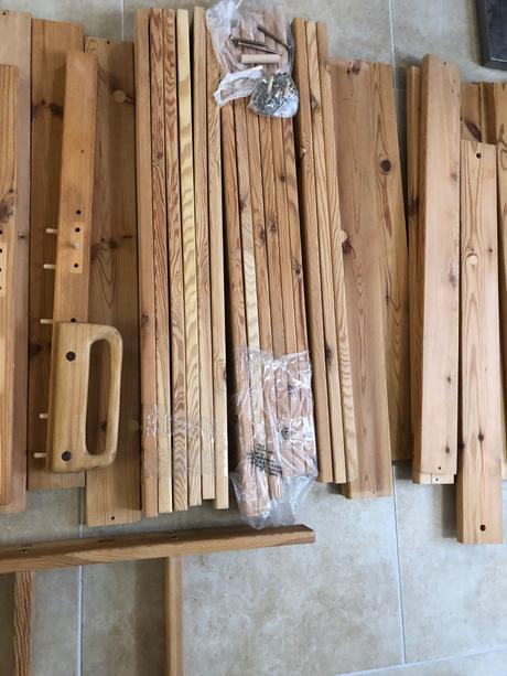 Patrová postel 90 x 200 cm masiv drevo, šířka (cm): 90,délka (cm): 200