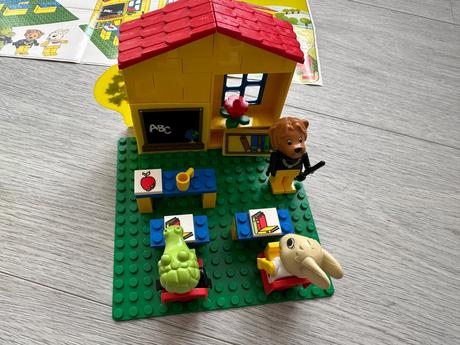 Lego 3647 fabuland, škola,