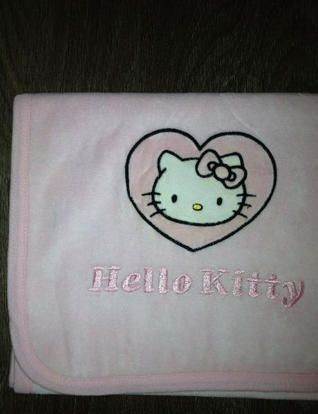 Růžová sametová deka s hello kitty h&m, 