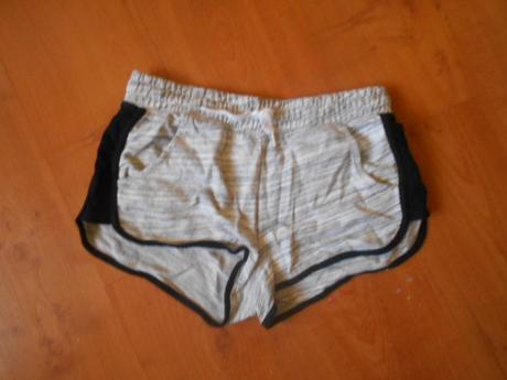 Kratásky letní vel.158, h&m,158