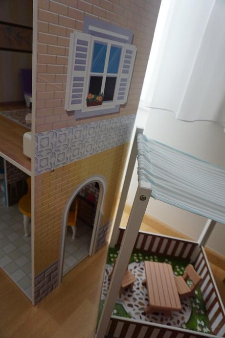 Woody domeček pro panenky s výtahem,