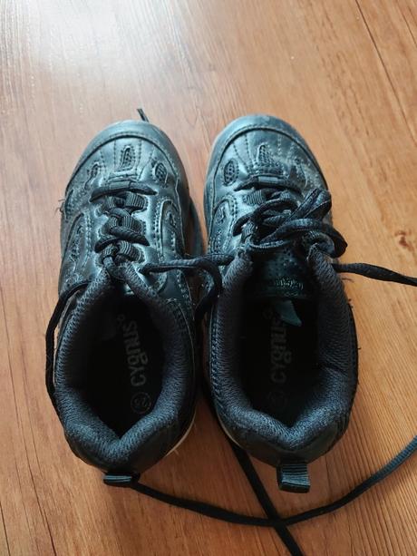 Sportovní sálová obuv, 28