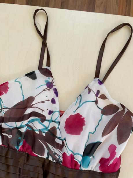 Letní šatičky, vel není cca xs/s, kosmetické vady, s