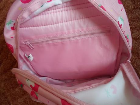 Růžový batoh batůžek s jahůdkou, safta