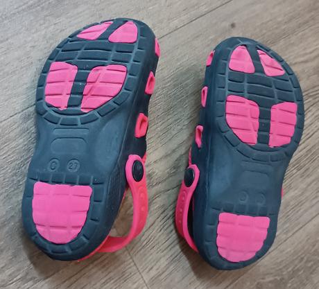 1x dívčí bačkorky fare, 1x crocsy, vel.27, fare,27