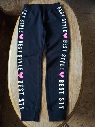 Tepláky dívčí vel. 11 let., 134