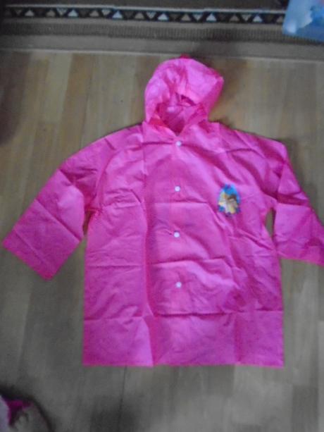 Pláštěnka princezna vel 7-9 let 128/134 růženka po, disney,122 / 128 / 134