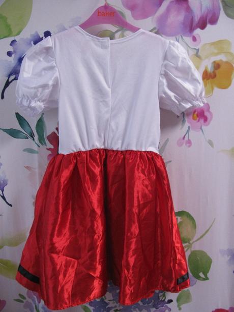 Kostým - červená karkulka, děvečka apod.,