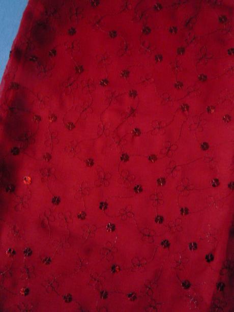 Červené třpytivé šaty vel. 134, 134