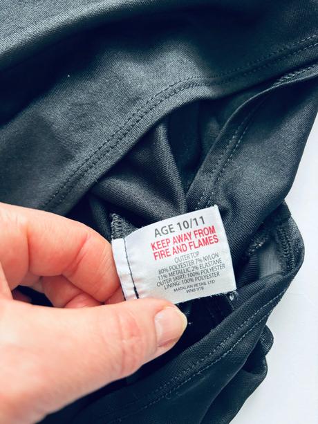 Ob/ šaty společenské černé - v.9/10 let, 134