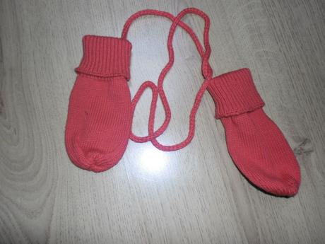 Navlékací rukavičky, 80