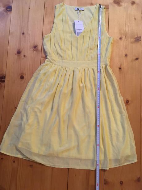 Nové žluté šaty s visačkou, vel. 38, 38