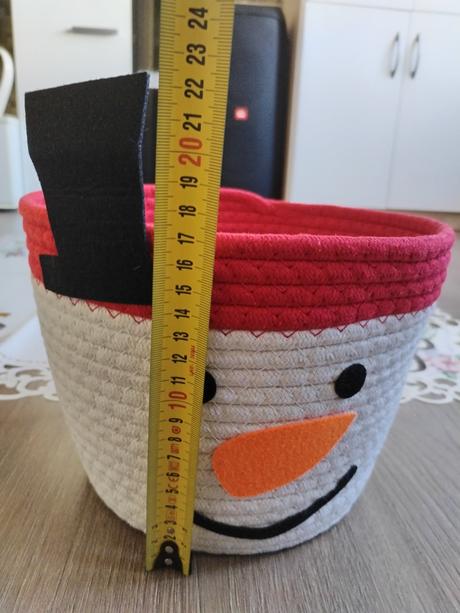 Nový vánoční ubrus s košíkem, 