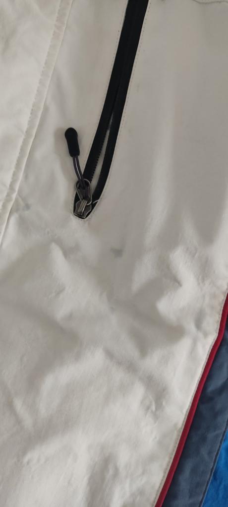 Krásná zimní lyžařská bunda vel. s-m zn. nokia, s