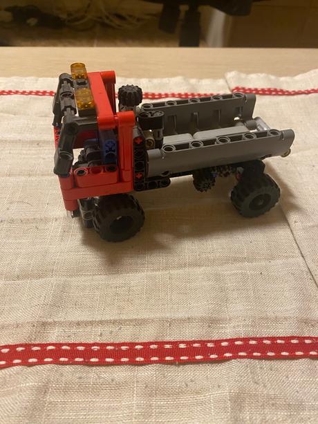 Lego technic set 42084,